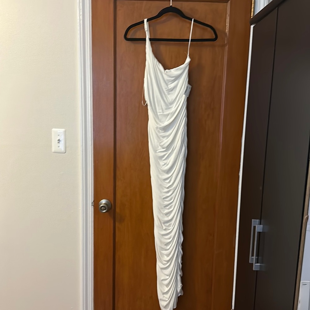 Blanc, size medium, tight fitting ivory dress, zipper, 95% rayon, 5% spandex